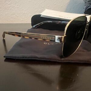 Men Gucci sunglasses